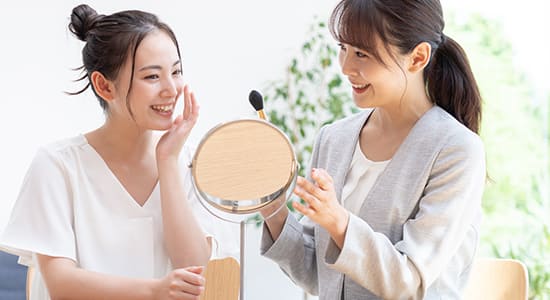 服装選びから、メイクのアドバイスまでサポート