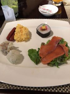 朝ごはんのバイキング