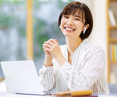 ネットを使いカメラ越しにおしゃべりするだけで高収入