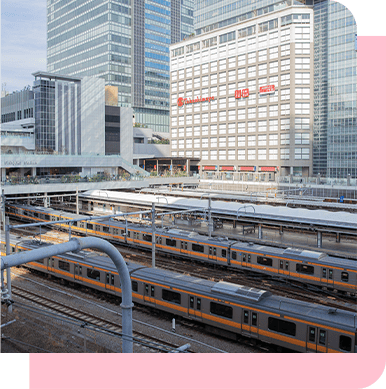アリス新宿店なら、新宿駅までの交通手段も豊富!