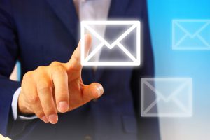 不安な方は、まずメールから