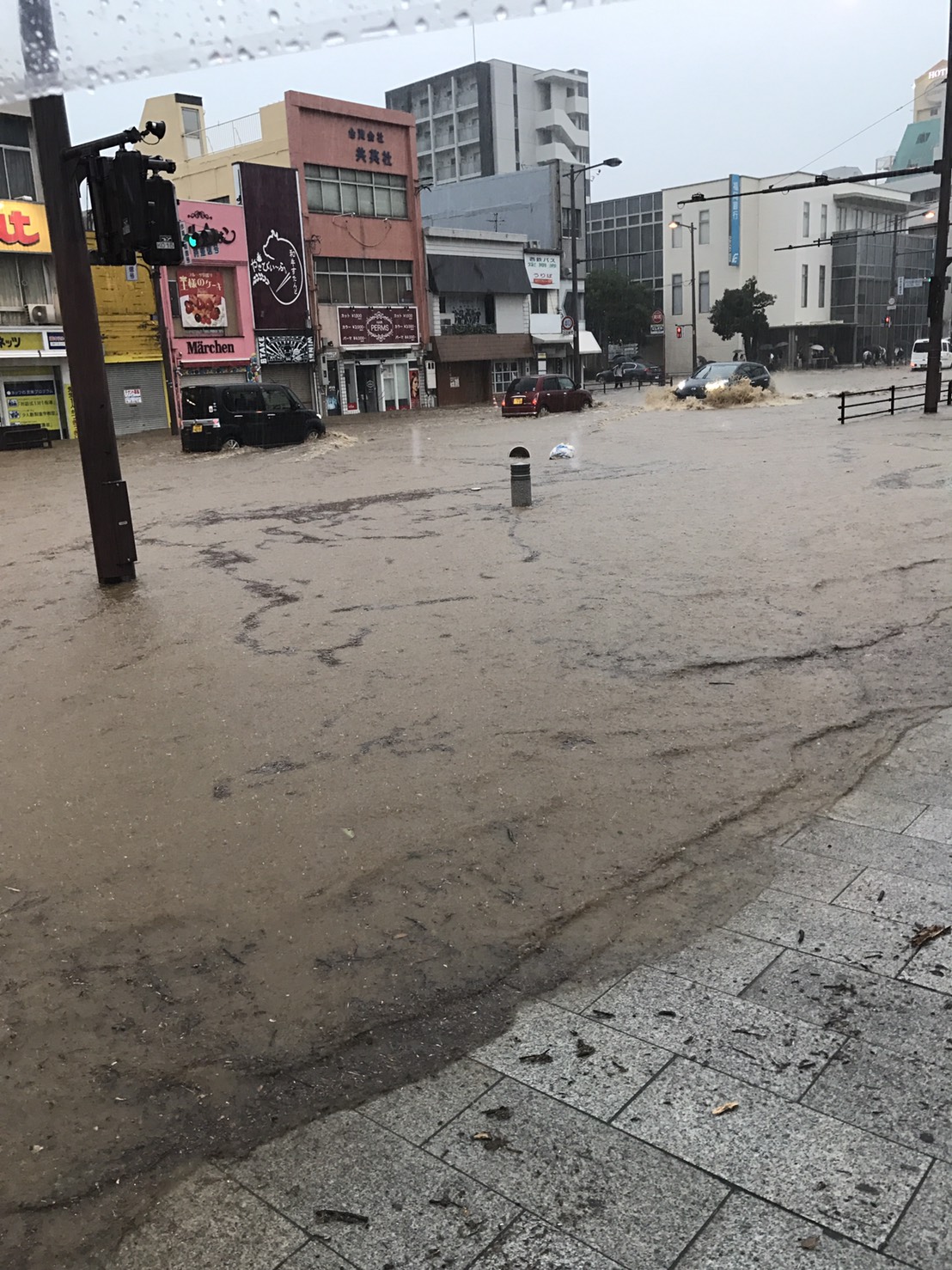 台風被害お見舞い申し上げます。