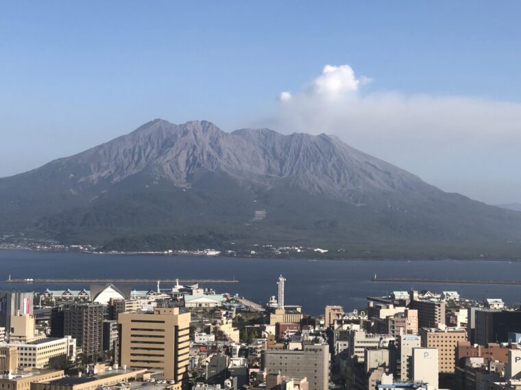 新年あけましておめでとうございます。