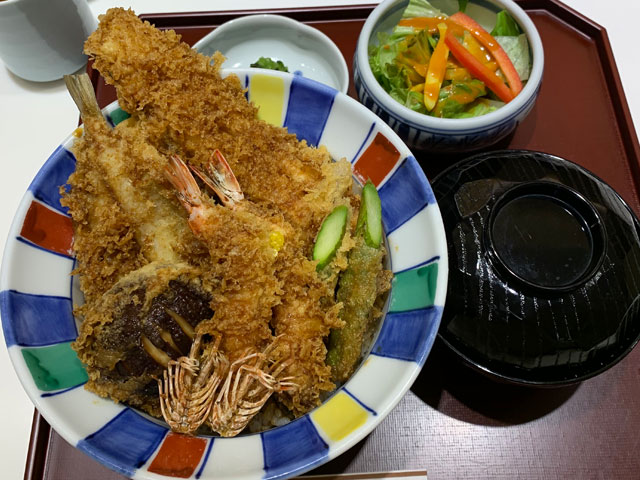 フタを開けると…