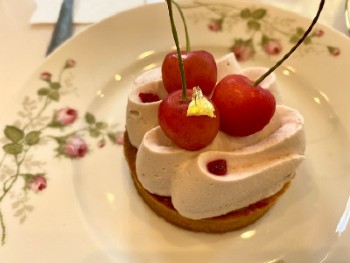 このケーキ屋さんの名前は、、、