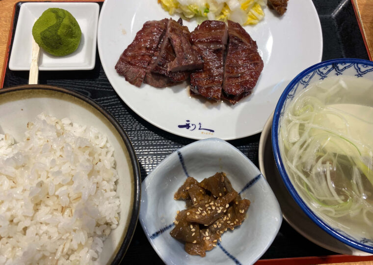 モデルさんと牛タン・・・