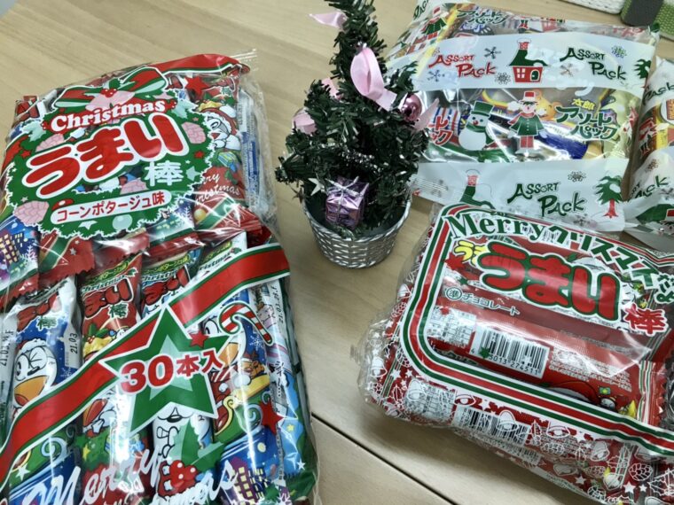 〖博多店〗お菓子食べ放題です🍫