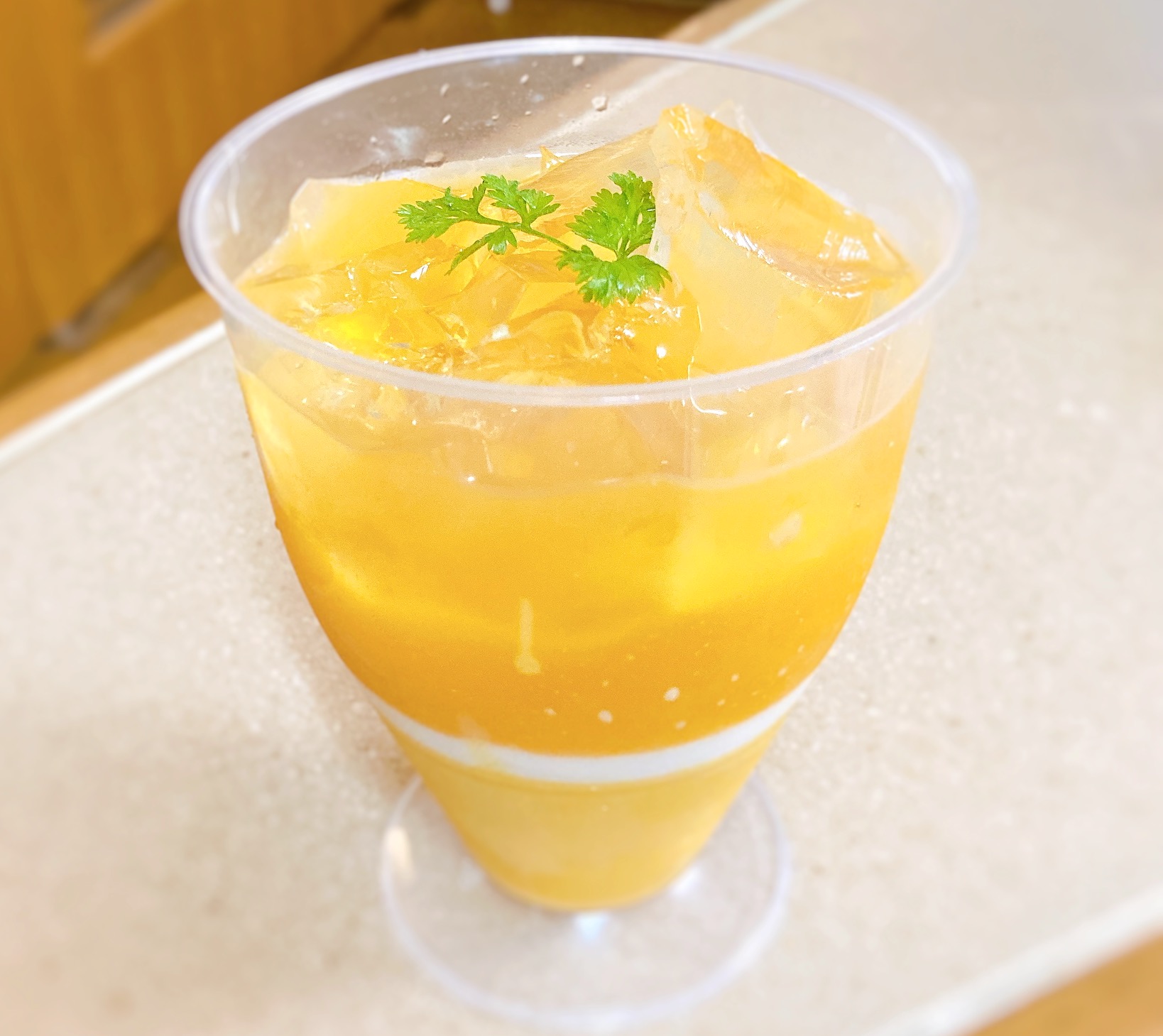 顔は出さないと稼げない？